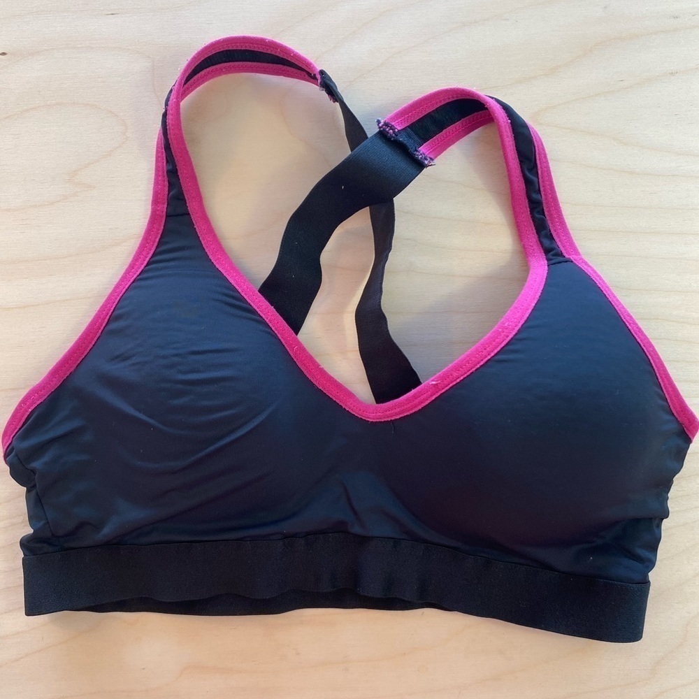 Material Girl Sports Bra size small (BH)